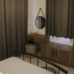 Kouzoulis House Exo Khora