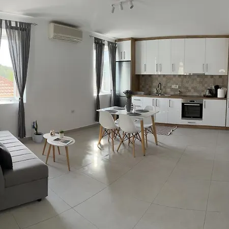 Вилла Kouzoulis House *